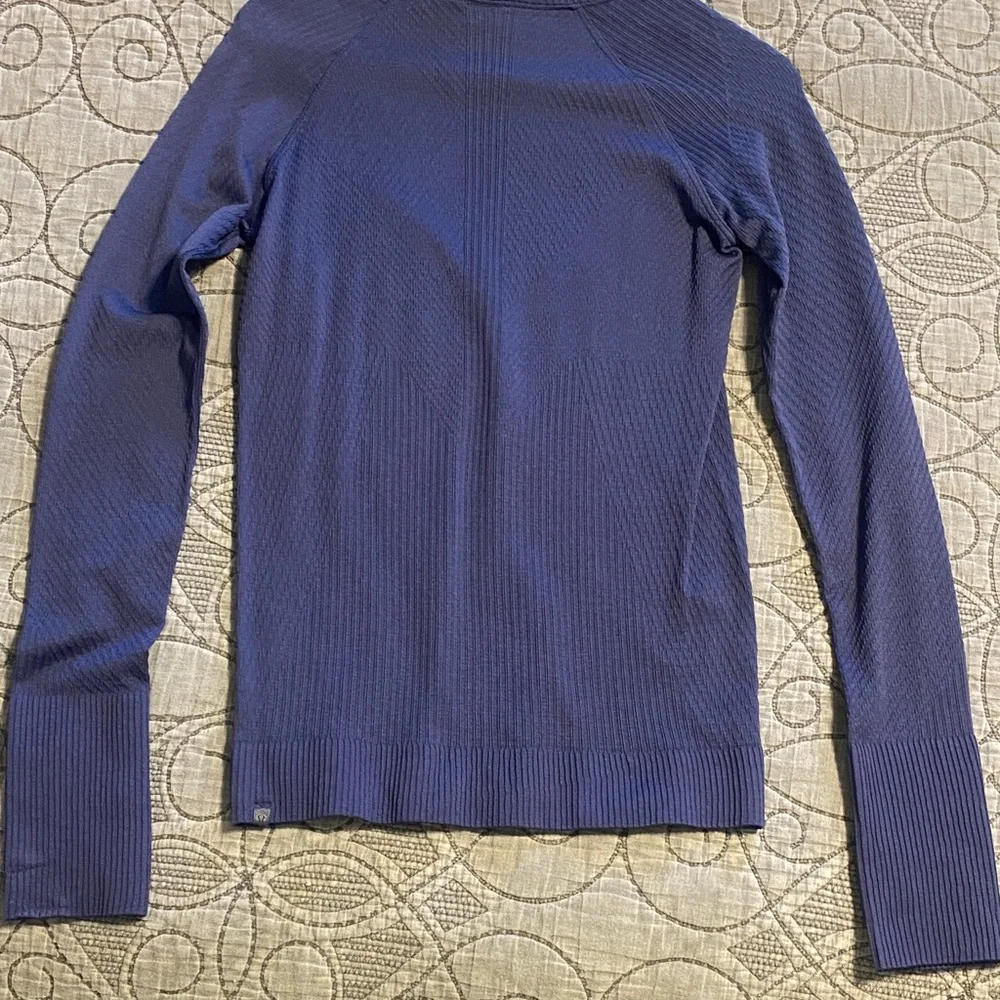 Lululemon Athletica Blue Ribbed Long Sleeve Top - Like New - Picture 6 of 6